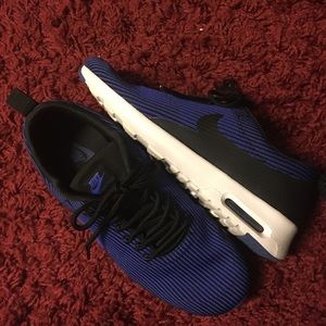 Nike shoes LIKE NEW